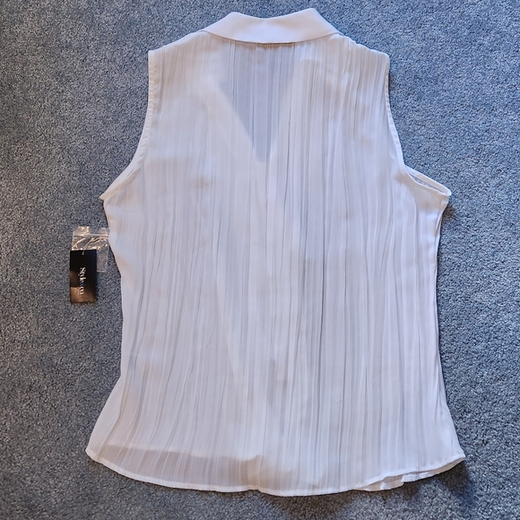 NWT Style&Co sleeveless sheer blouse Size 16P Color white - Picture 10 of 11